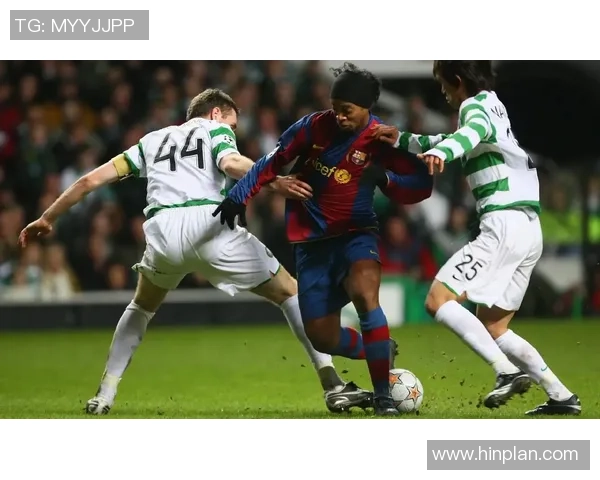 模仿足球明星带球技术惊艳全场的球员是谁他是如何做到的